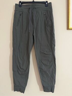 Athleta Women’s Olive Green Jogger Pants - Drawstring Waist